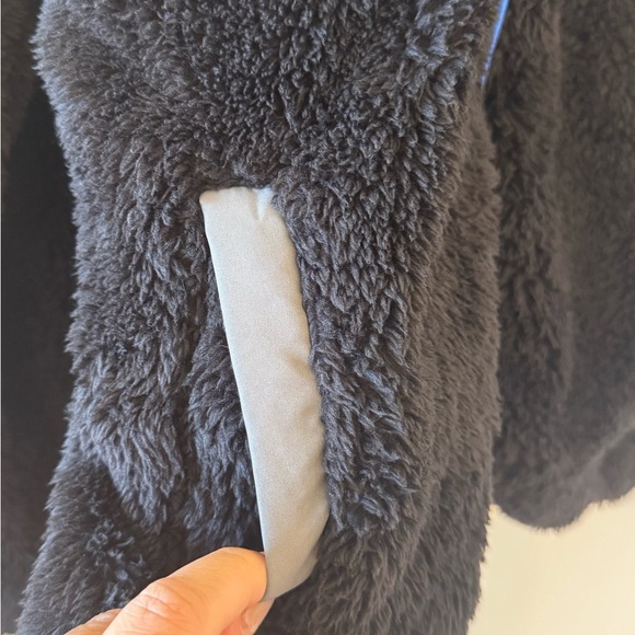 Eddie Bauer Kids Black and Gray Fleece Jacket with Hood - Picture 3 of 7